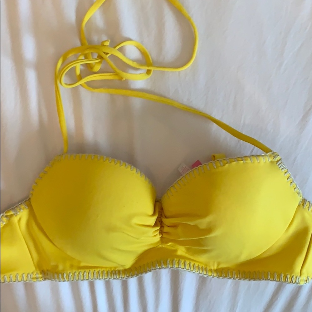 Victoria’s Secret Yellow Bikini Top 32A